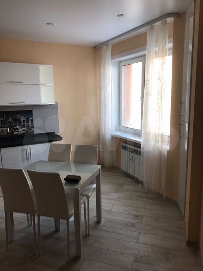 2-к. квартира, 55 м², 4/9 эт.