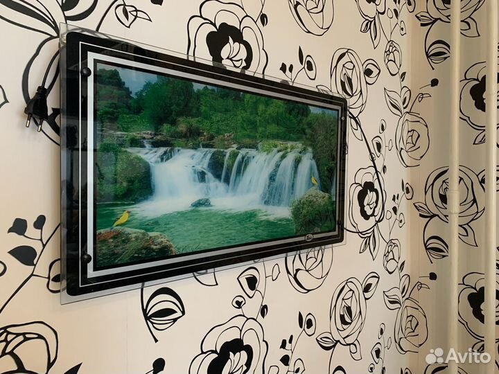 Картина со звуком водопада и пением птиц