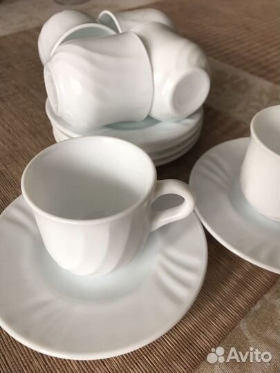 Чашки и блюдца кофейные