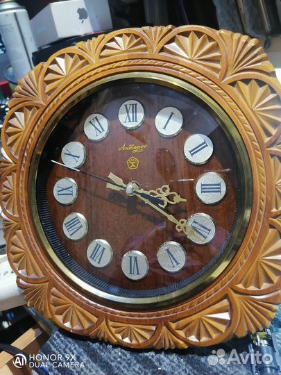 Часы настенные СССР Ручная резьба