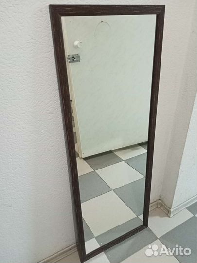 Зеркало в багетной раме, цвет венге