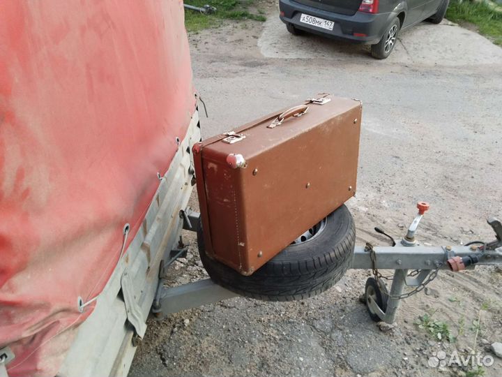 Чемодан советский фибровый