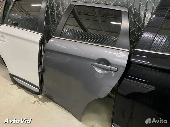 Задняя левая дверь Mitsubishi ASX