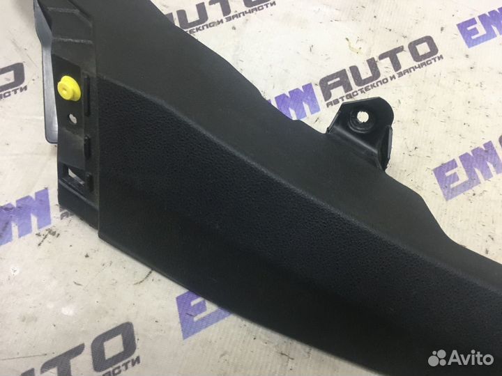 Накладка стойки задней правая бмв 730D F01 седан