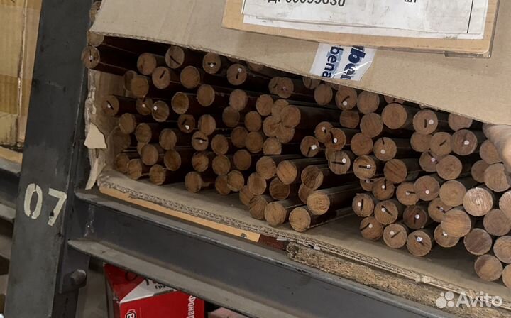 Эбонитовый стержень