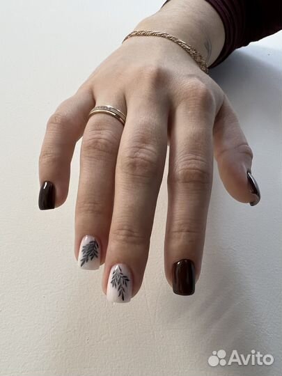 Маникюр и педикюр