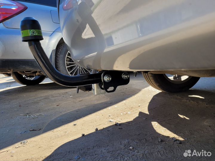 Фаркоп для Nissan Almera N16