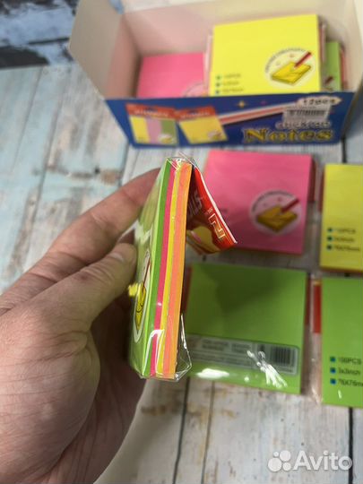 Блок для записей, заметок. На клею. 76х76мм