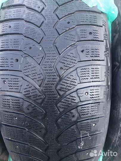 Bridgestone Blizzak Spike-01 255/60 R18 112T