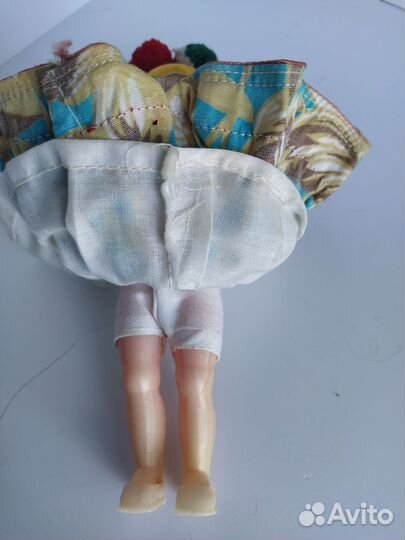 Кукла в национальном костюме