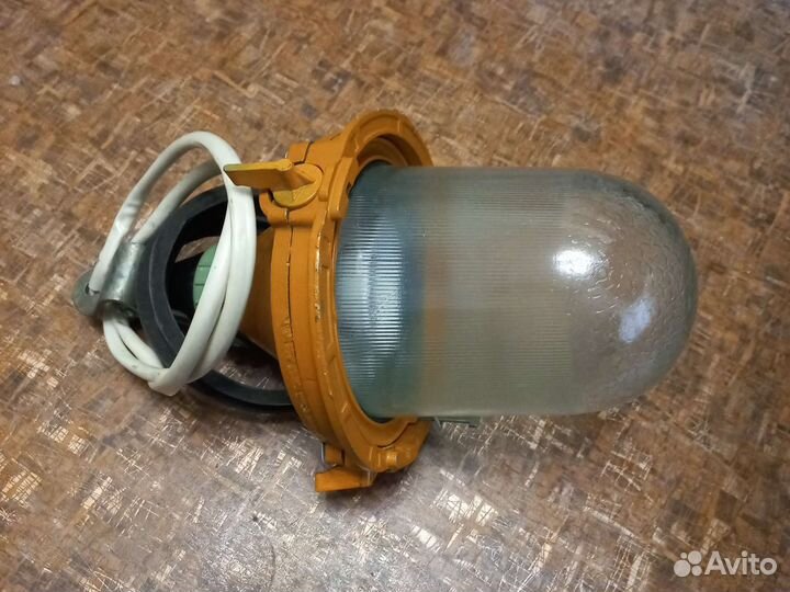Светильник СССР уличный, пылевлагозащищённый
