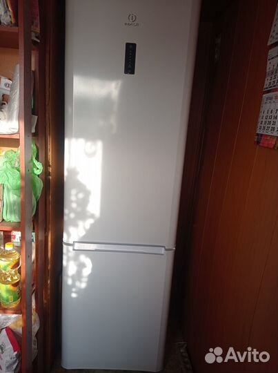 Холодильник indesid no frost