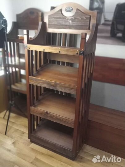 Витрина деревянная