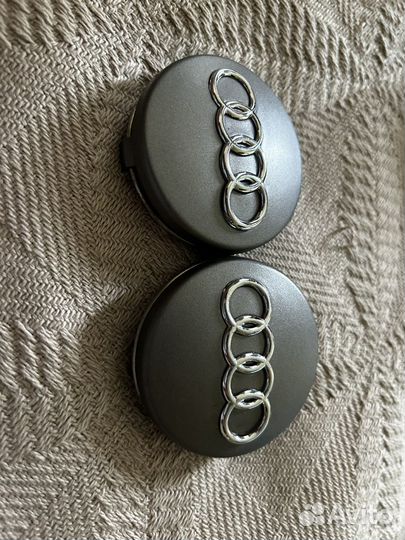 Заглушка на литой диск оригинал на audi