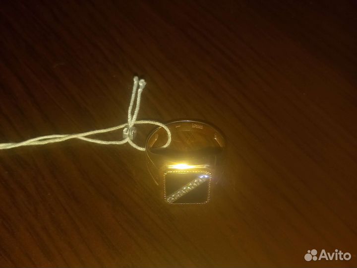 Мужской золотой перстень