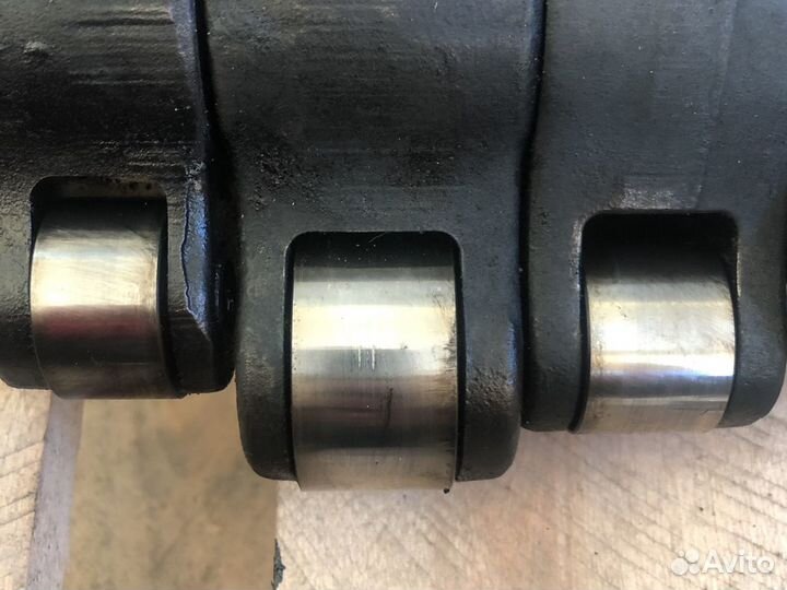 Вал рокеров volvo 81701582495