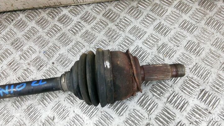 Привод задний левый на Mercedes Benz Vito W639