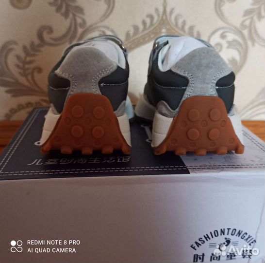 Кроссовки детские 21 размер. Новые