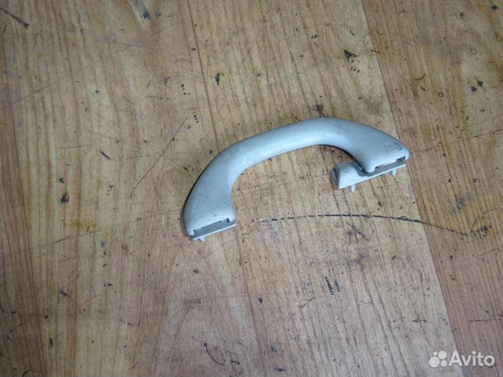 Ручка внутренняя потолочная Volkswagen Golf IV/Bo