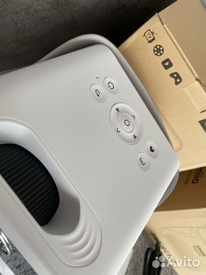 Проектор umiio