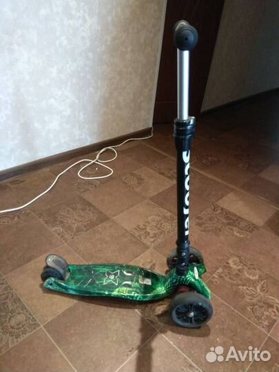 Самокат трехколесный с телескопической ручкой