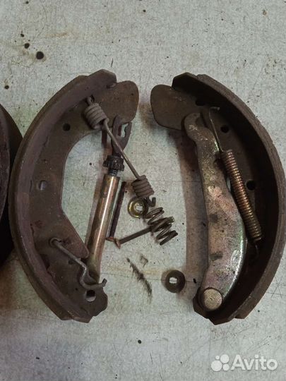 Механизм заднего тормоза Opel Vectra A Опель