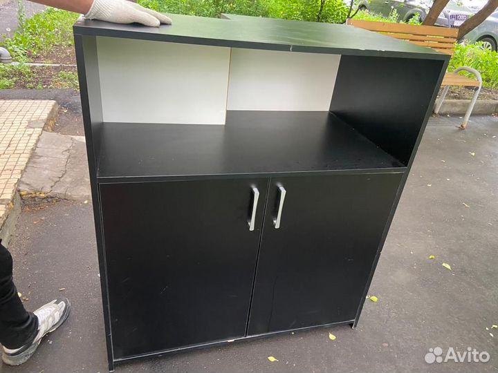 Продаются Офисная мебель тумбы, переговорный стол