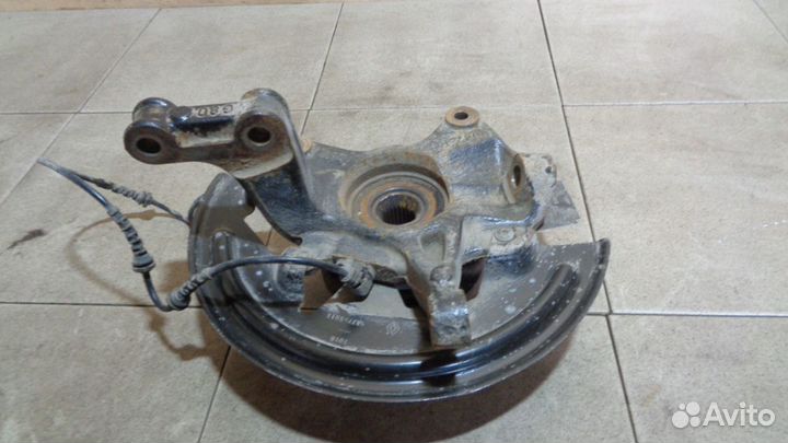 Кулак поворотный передний левый Renault Fluence