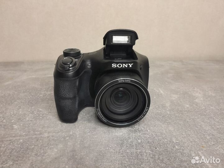 Продаю Цифровой фотоаппарат Sony