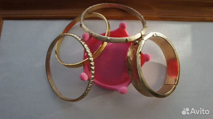 Винтажные браслеты Trifari Cara Coventri