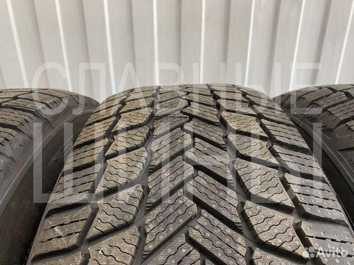 Michelin X-Ice Snow SUV 235/50 R19 103T
