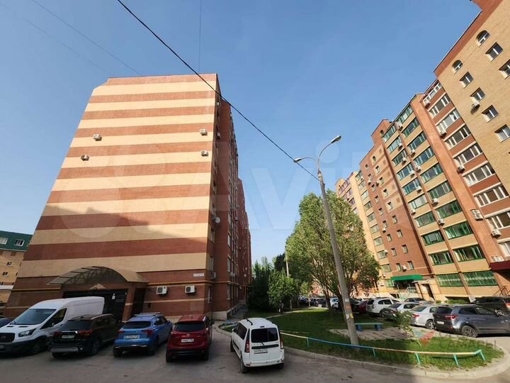 Продам торговое помещение, 235.6 м²