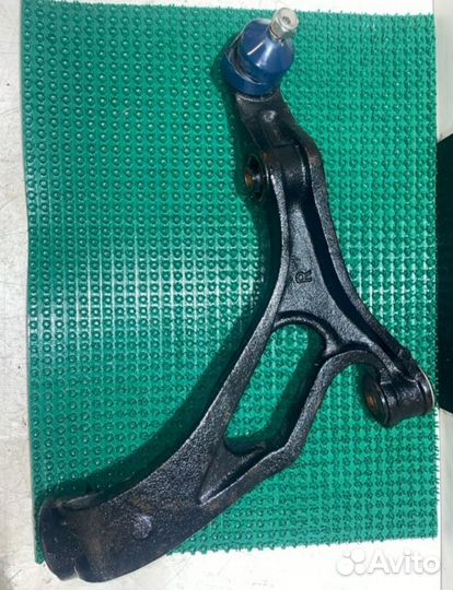 Рычаг подвески нижний перед Ауди Q7