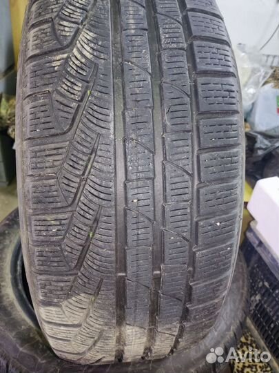 Pirelli Winter Sottozero 210 Serie II 235/50 R19