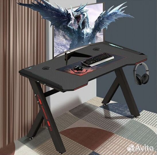 Геймерский стол под карбон с подсветкой (новый)