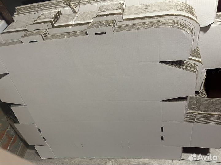 Картонные коробки с ушками 70*20*13см