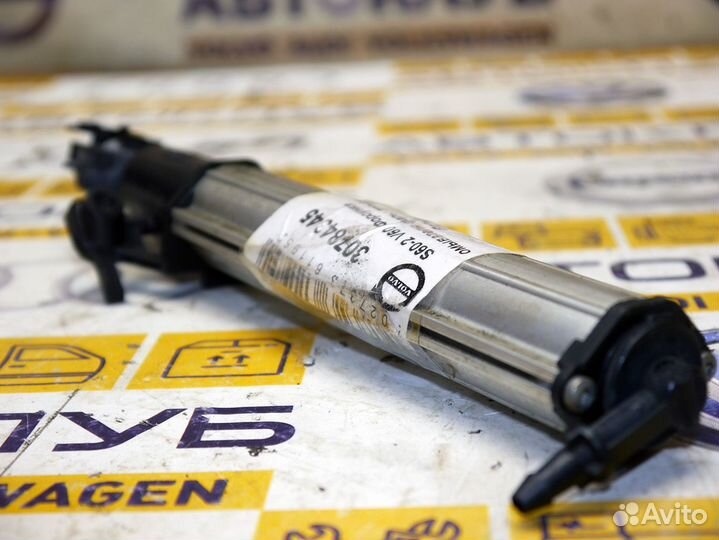 Форсунка омывателя фары правая Вольво S60-2 V60