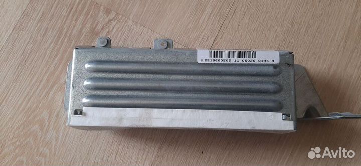 Подушка безопасности пассажира Mercedes W221