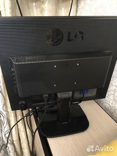 Монитор LG