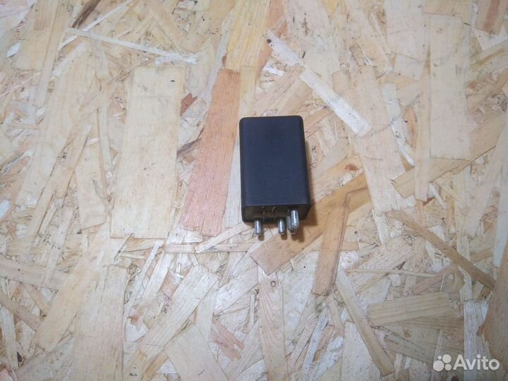 Реле холостого хода W124