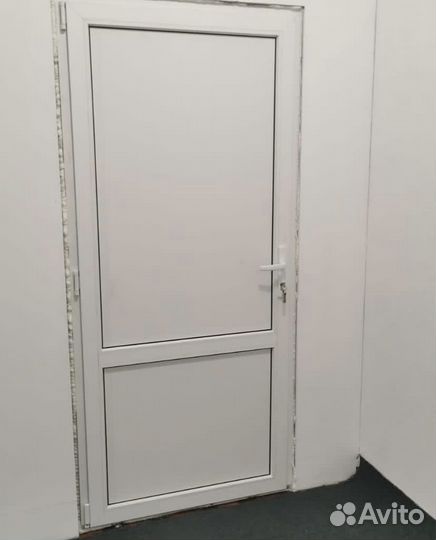 Дверь пластиковая