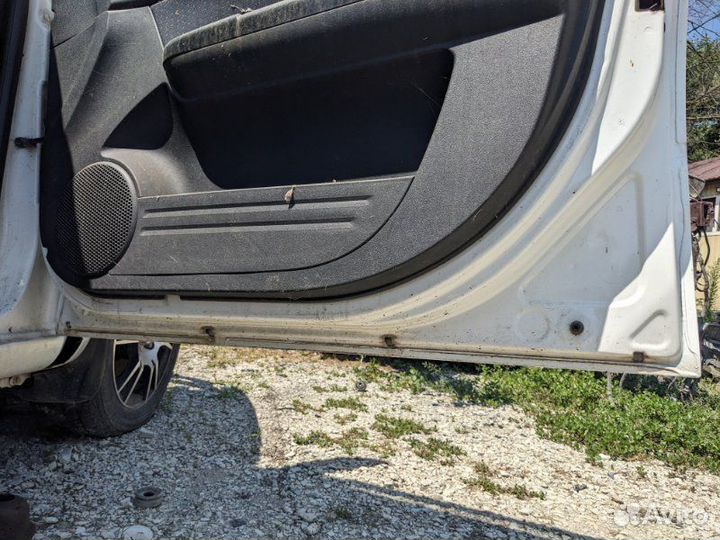 Дверь передняя правая Hyundai Getz 1.4