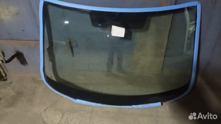 Стекло лобовое Skoda Superb 3T0845011L