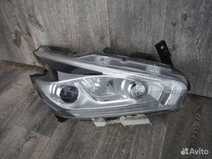 Фара правая №31 Nissan Murano Z52 2018