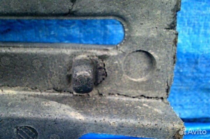 Пенопласт в бампер задний Nissan Juke YF15 2012