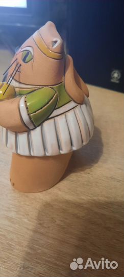 Статуэтка кошка теннисистка