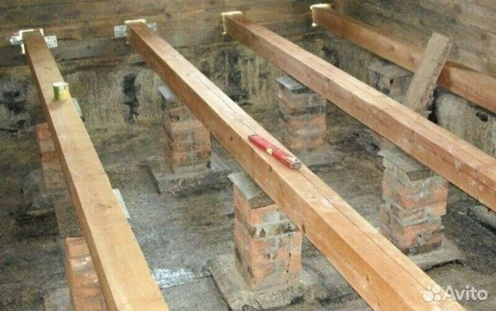 Бригада строителей