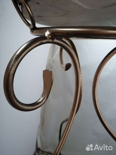 Подставка для цветов напольная/кованная