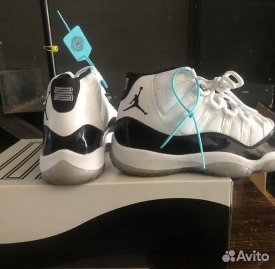 Jordan 11 white black(Оригинал)