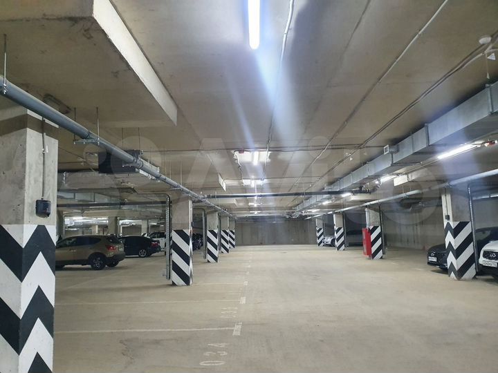 Машиноместо, 13 м²